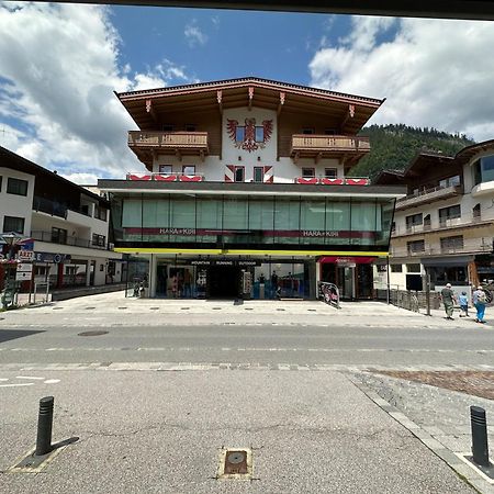 Partyhouse Harakiri Stay Different 60 Seconds To Mountains! Free Parking! Self Check-In Mayrhofen Exterior photo