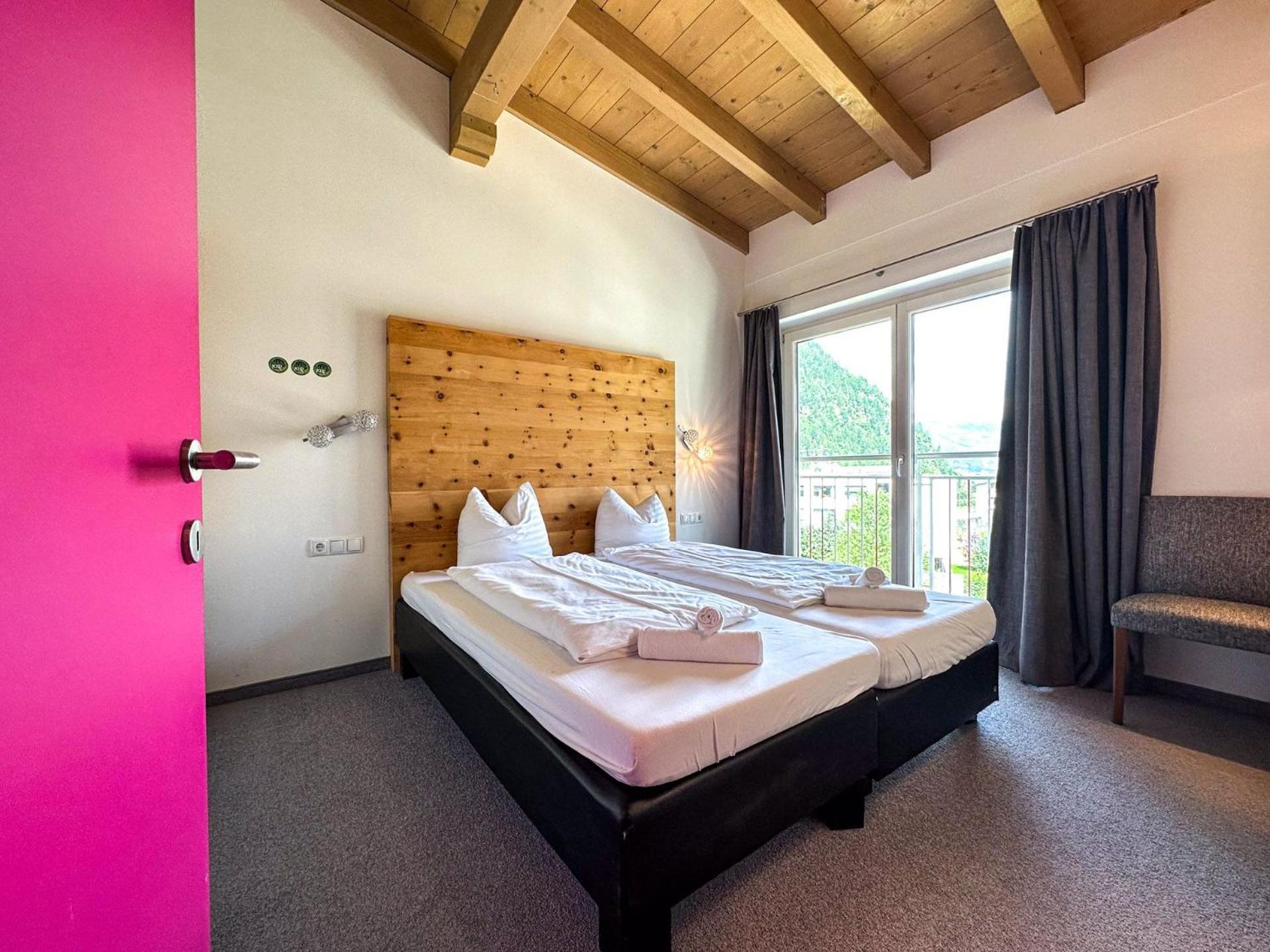 Partyhouse Harakiri Stay Different 60 Seconds To Mountains! Free Parking! Self Check-In Mayrhofen Room photo