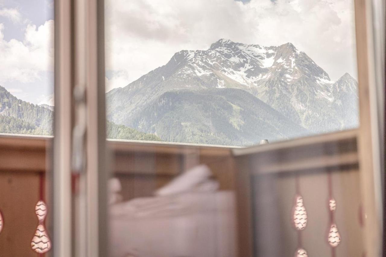 Partyhouse Harakiri Stay Different 60 Seconds To Mountains! Free Parking! Self Check-In Mayrhofen Exterior photo