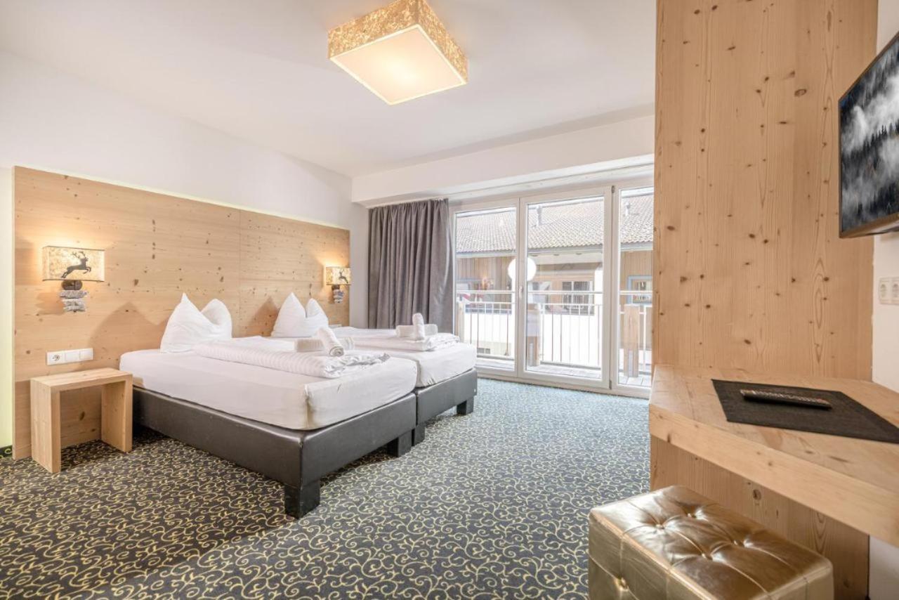 Partyhouse Harakiri Stay Different 60 Seconds To Mountains! Free Parking! Self Check-In Mayrhofen Exterior photo