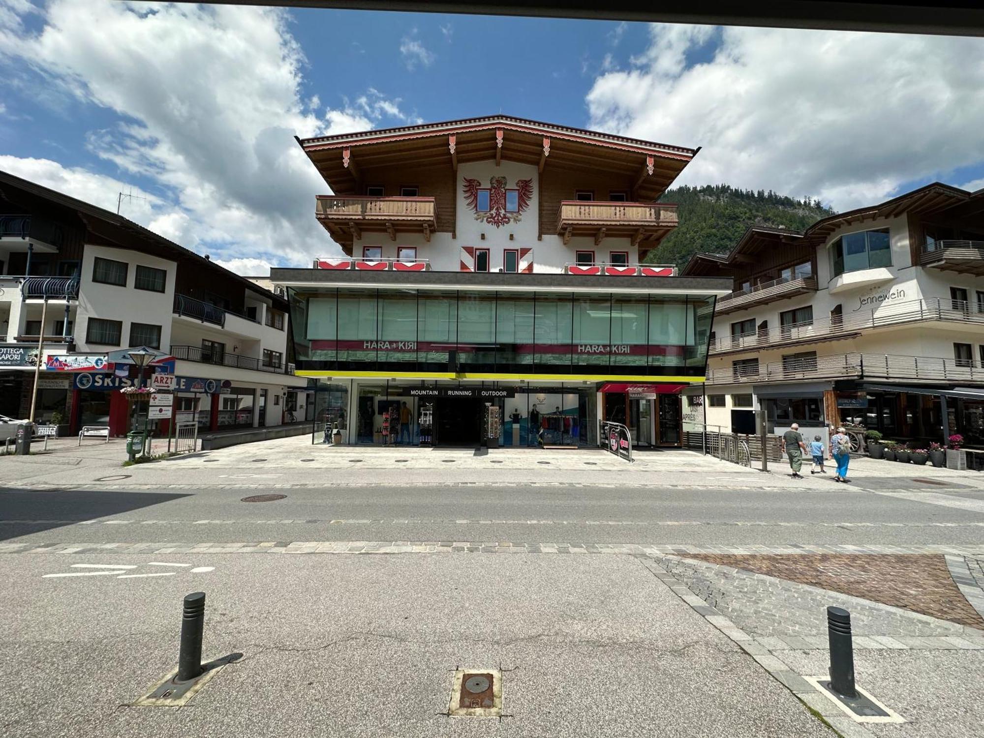 Partyhouse Harakiri Stay Different 60 Seconds To Mountains! Free Parking! Self Check-In Mayrhofen Exterior photo